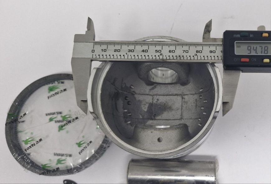 R195NM Поршневий к-т під діаметр форсунки 21мм. форкамера кругла 313261 313261 фото