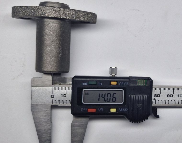 R190N Втулки напрямні (корпус вилки диференціалу КПП)(81-1 / 101-1) (2шт) 312119 312119 фото